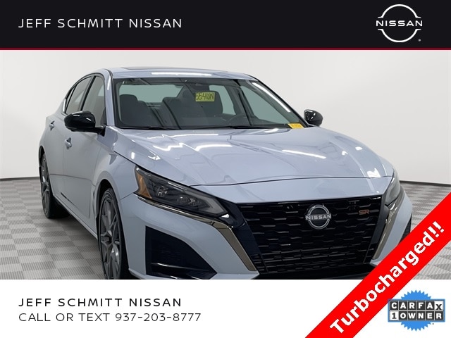 2024 Nissan Altima SR's photo