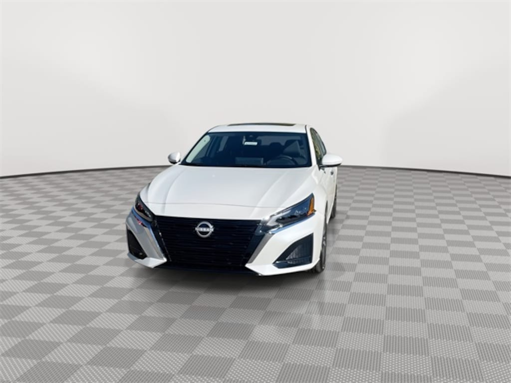 New 2025 Nissan Altima SV Sedan