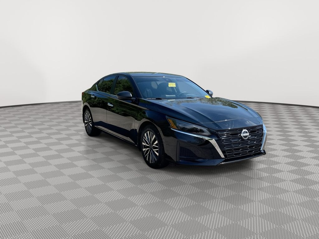 Certified 2025 Nissan Altima SV Sedan