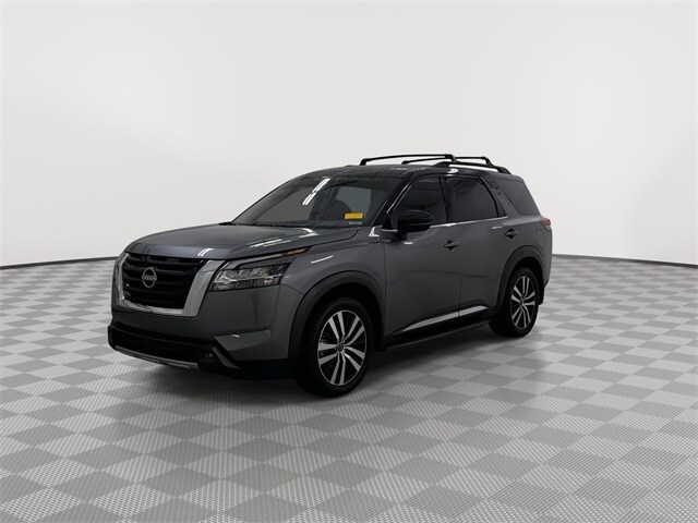 2024 Nissan Pathfinder Platinum photo 4