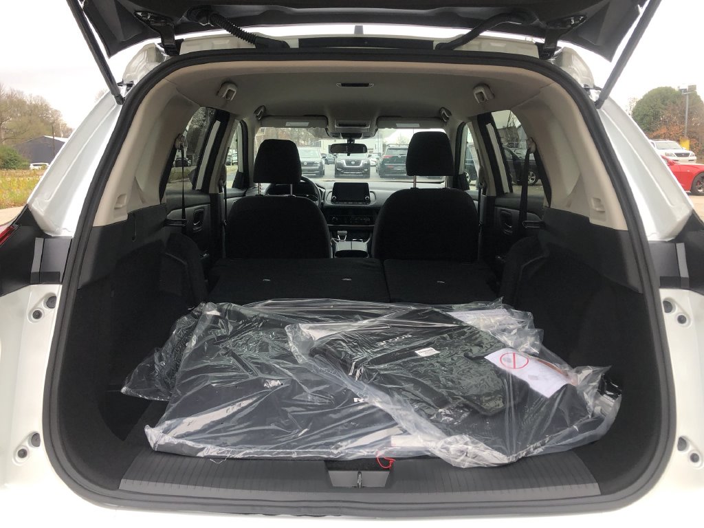 2025 Nissan Rogue S - Photo 18