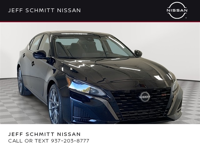 2024 Nissan Altima SR's photo