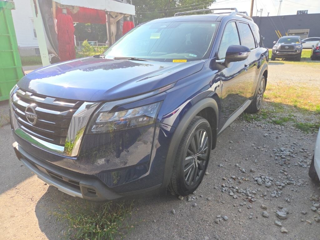 Certified 2025 Nissan Pathfinder SL SUV