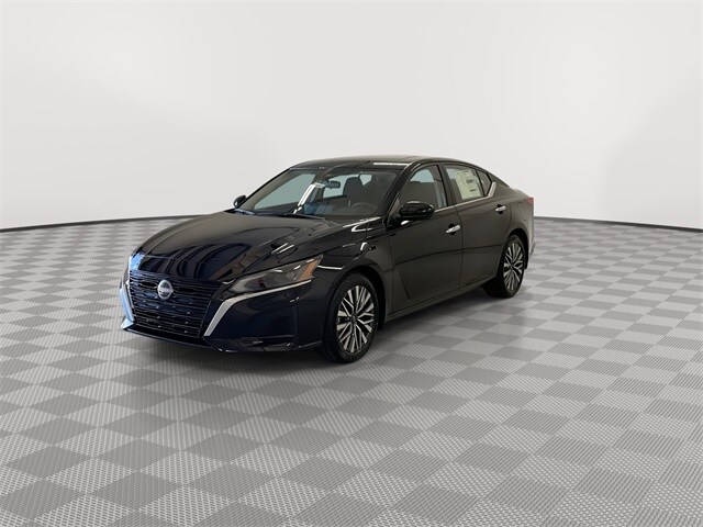 2025 Nissan Altima SV photo 4