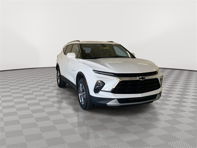 2023 Chevrolet Blazer 2LT photo 2
