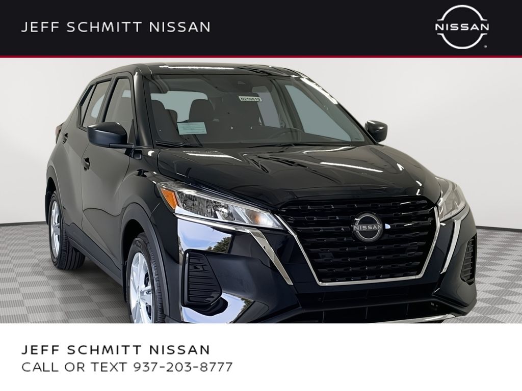 2025 Nissan Kicks Play 1.6 FWD's photo