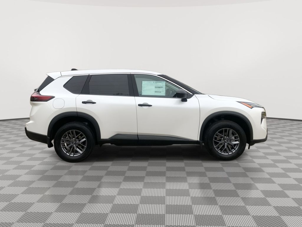 2025 Nissan Rogue S - Photo 13