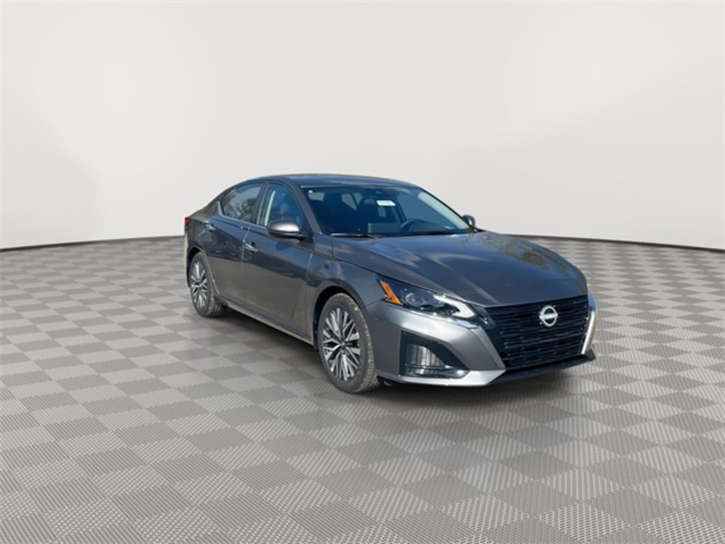 New 2025 Nissan Altima SV Sedan