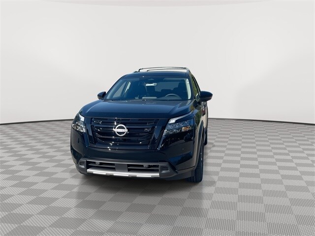 2025 Nissan Pathfinder SL photo 4