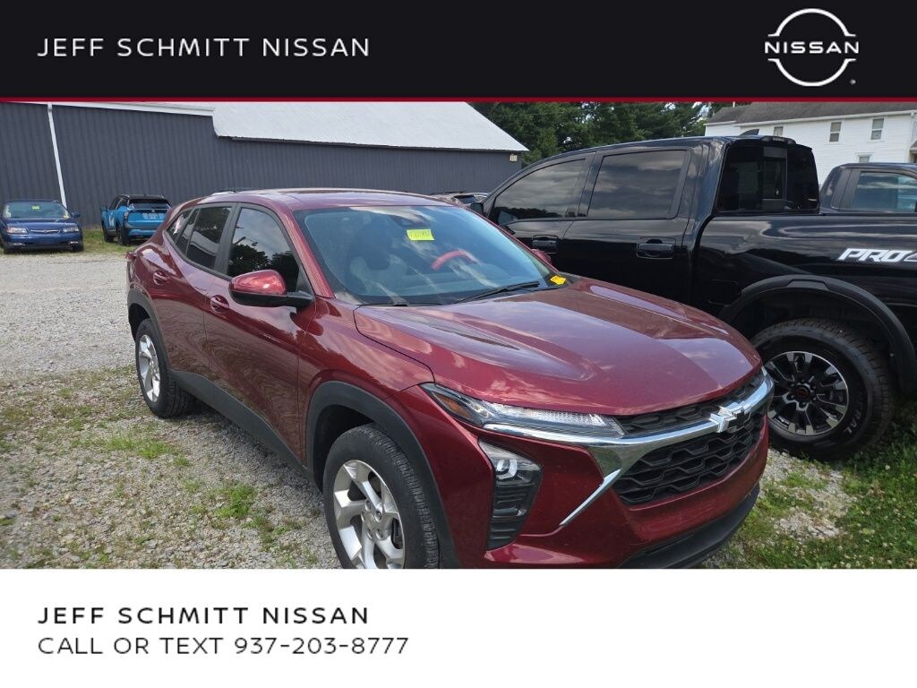 Used 2025 Chevrolet Trax LS SUV