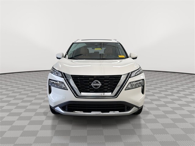 2023 Nissan Rogue Platinum photo 3