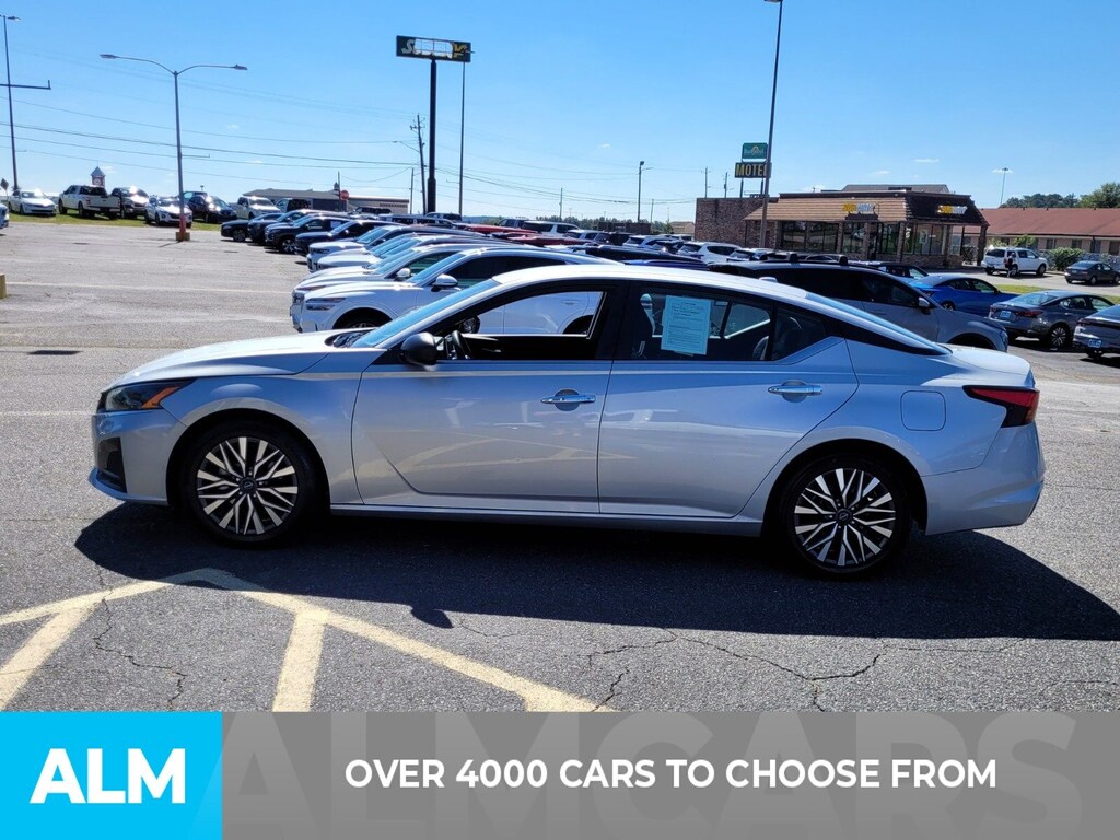 Used 2024 Nissan Altima 2.5 SV Sedan