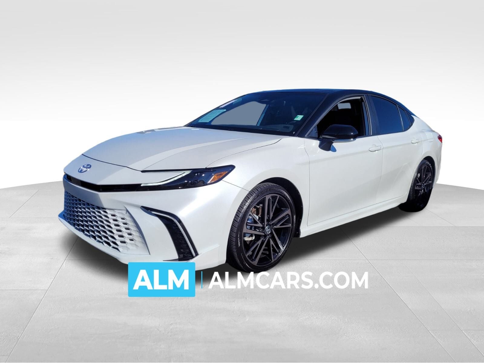 2025 Toyota Camry XSE's photo