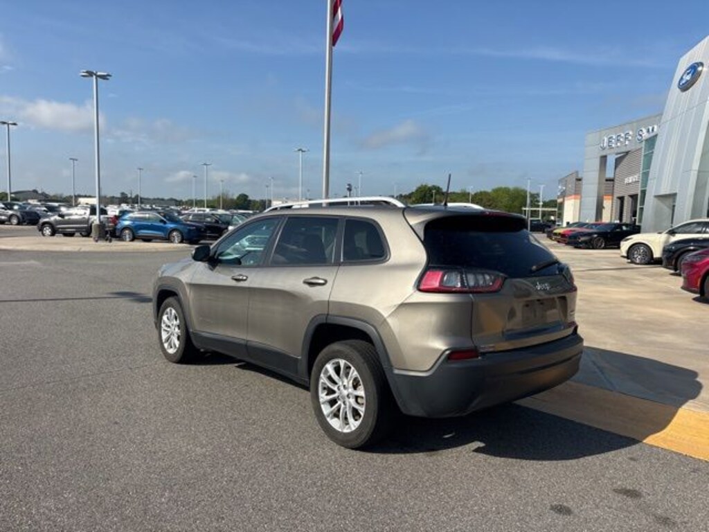 Used 2020 Jeep Cherokee Latitude SUV