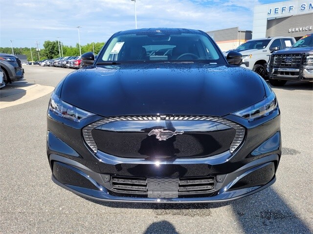 2025 Ford Mustang Mach-E Select photo 2