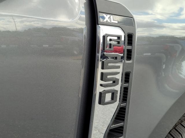 2026 Ford F-250 Super Duty XL - Photo 14