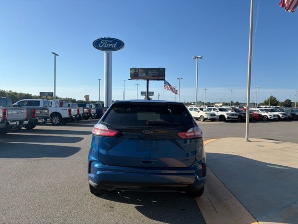 Used 2022 Ford Edge SE SUV