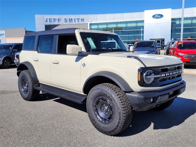 2025 Ford Bronco SUV 