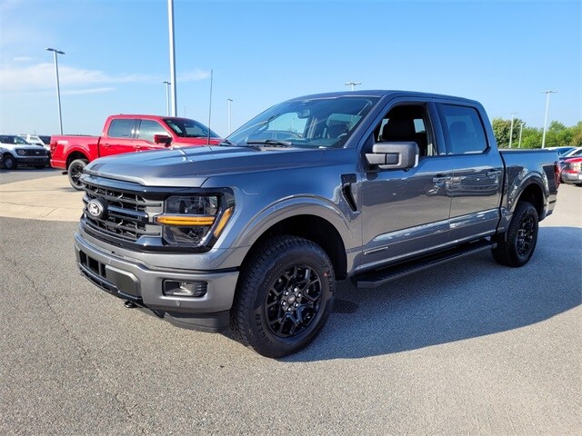 2025 Ford F-150 XLT photo 3