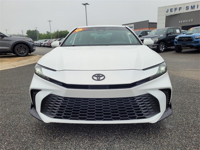 2025 Toyota Camry SE photo 2