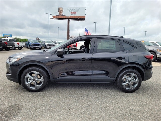 2025 Ford Escape ST-Line photo 4