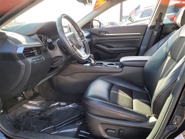 2024 Nissan Altima 2.5 SR photo 4