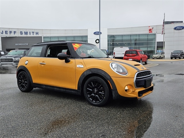 2018 MINI Cooper S's photo