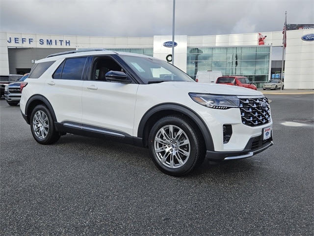 2026 Ford Explorer Platinum's photo