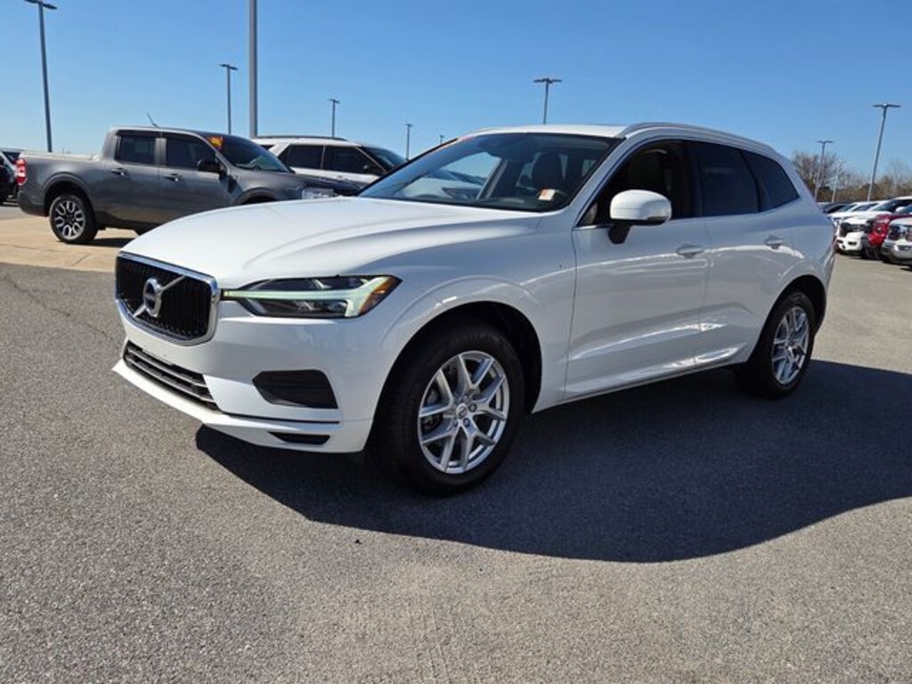 Used 2020 Volvo XC60 T5 Momentum SUV