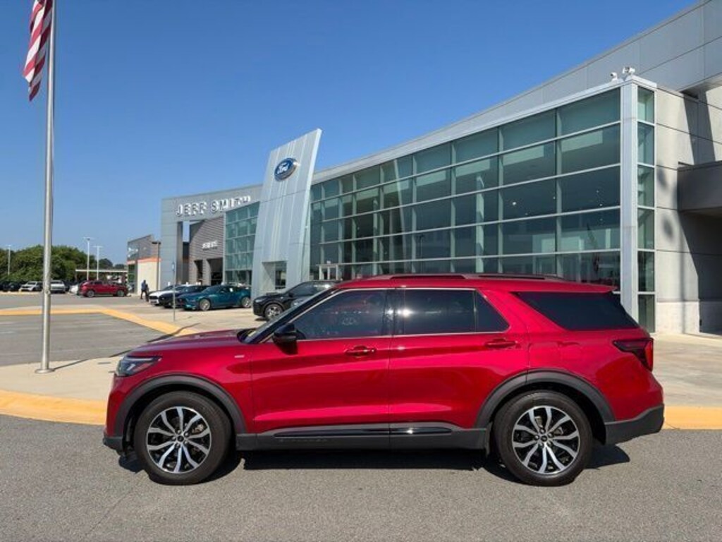 Used 2025 Ford Explorer ST-Line SUV