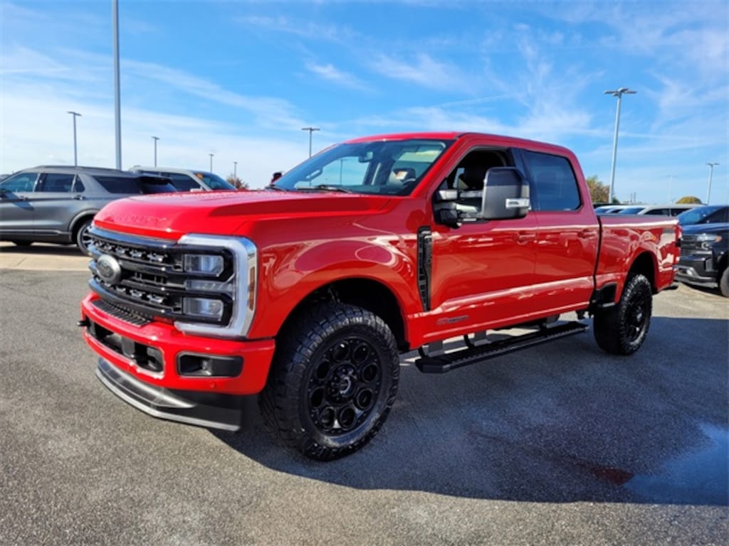 Used 2024 Ford F-250SD Lariat Truck