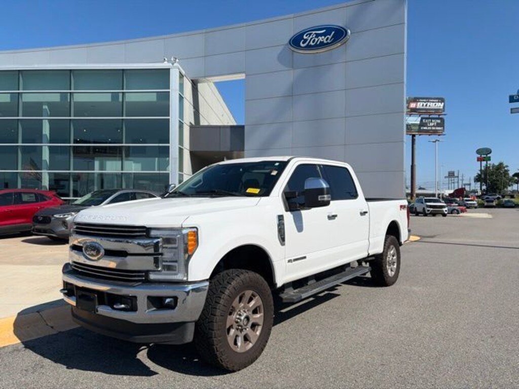 Used 2019 Ford F-250SD Lariat Truck