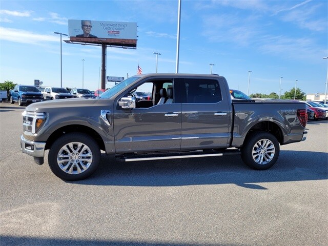 2025 Ford F-150 Lariat photo 4