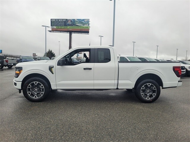 2025 Ford F-150 STX photo 4