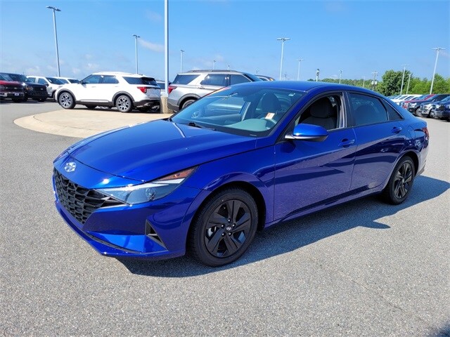 2023 Hyundai Elantra Hybrid Blue photo 3