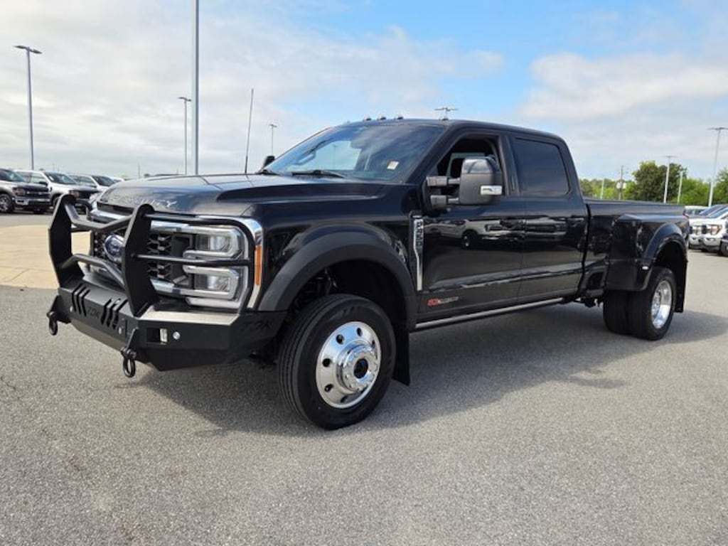 Used 2023 Ford F-450SD Lariat Truck