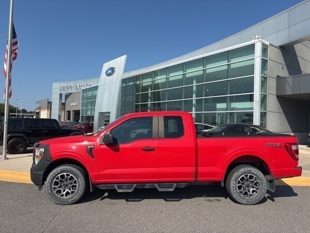 2021 Ford F-150 XL photo 2
