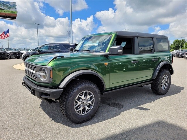 2025 Ford Bronco Badlands photo 3