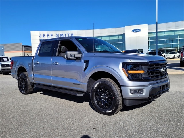 2025 Ford F-150 XLT's photo