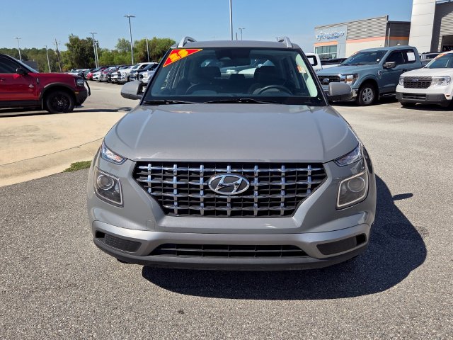 Used 2023 Hyundai Venue SEL SUV