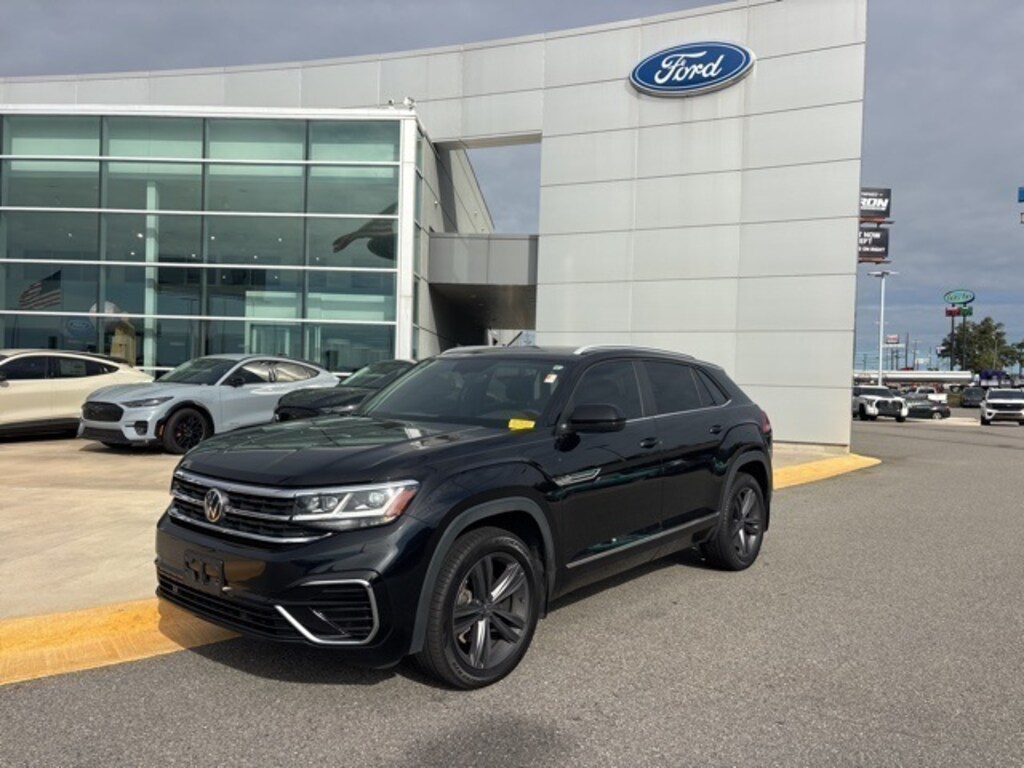 Used 2021 Volkswagen Atlas Cross Sport 3.6L V6 SE w/Technology R-Line SUV