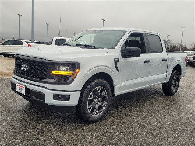 2025 Ford F-150 STX photo 3
