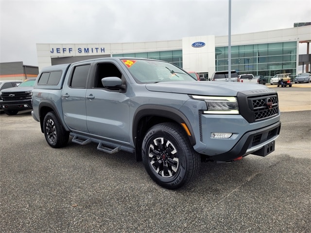 2023 Nissan Frontier PRO-4X's photo
