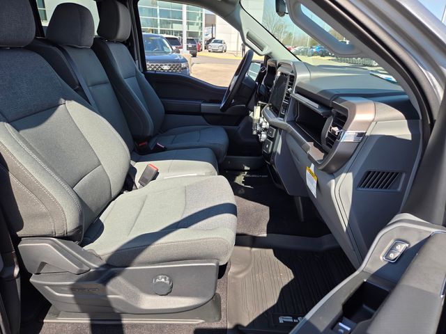 2025 Ford F-150 XLT - Photo 12