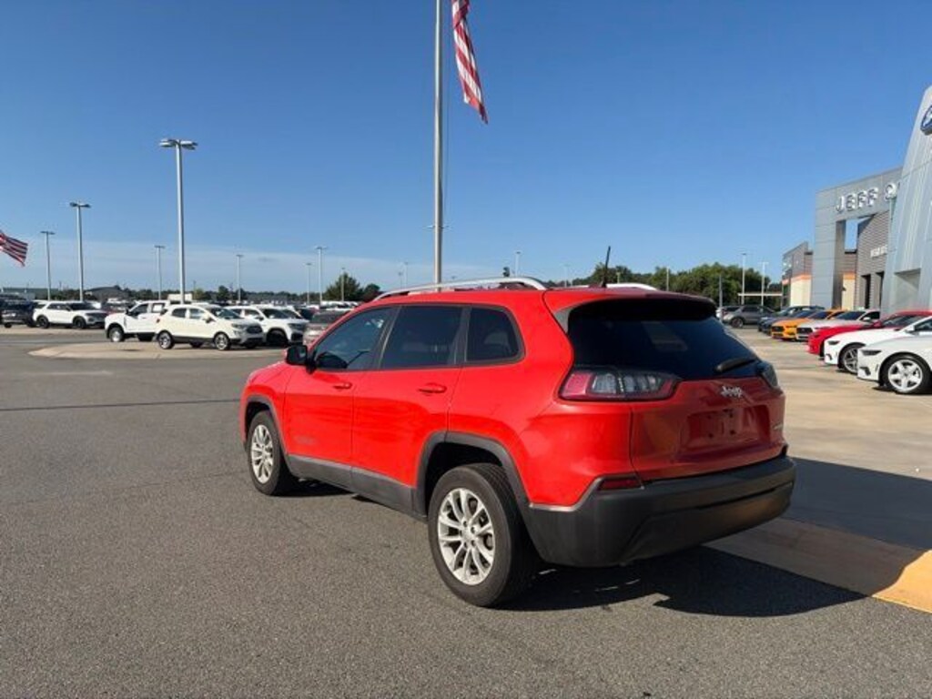 Used 2021 Jeep Cherokee Latitude SUV