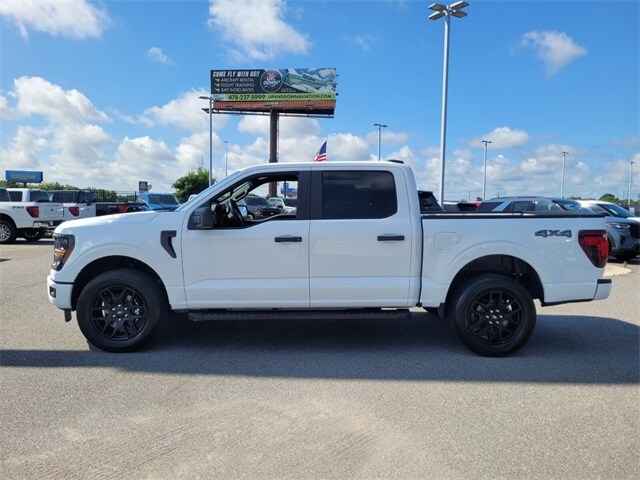 2025 Ford F-150 STX photo 4