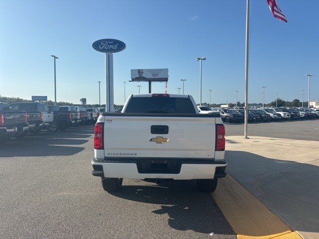 2018 Chevrolet Silverado 1500 LT photo 4