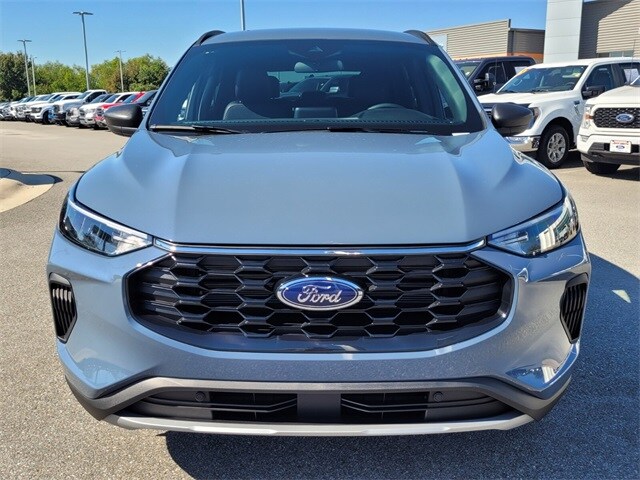 2025 Ford Escape ST-Line photo 2