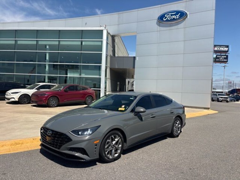 Used 2021 Hyundai Sonata SEL Sedan