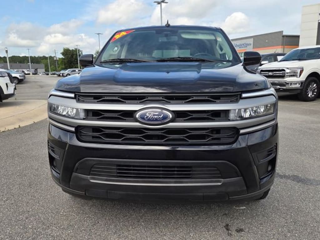 Used 2024 Ford Expedition Max XLT SUV